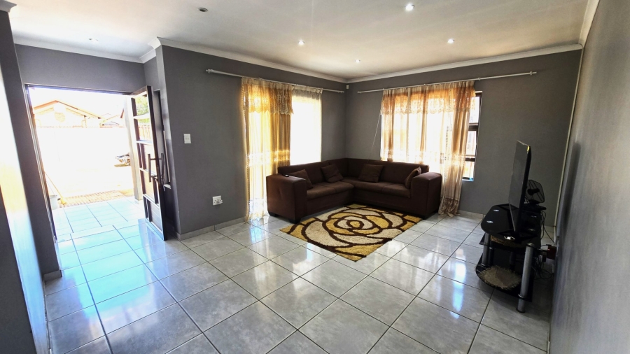 3 Bedroom Property for Sale in Grasslands Free State